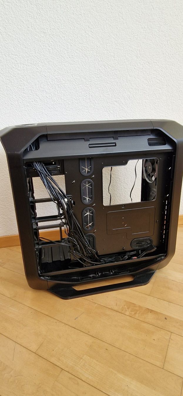 Custodie: PC Tower Case mit viel Platz – Usato da Berneck venduto da bra_66zr 5