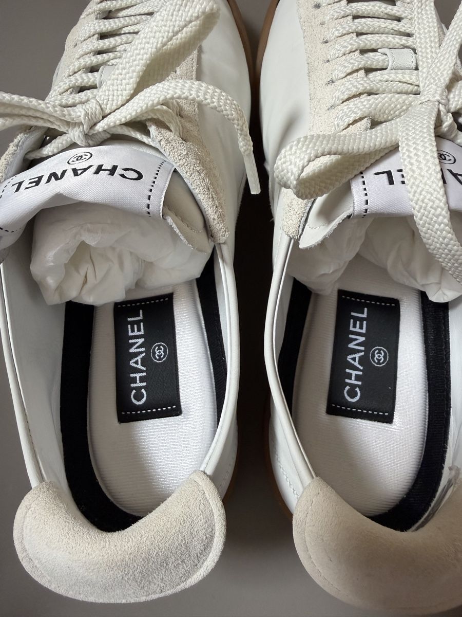 Chanel Scarpe da donna: Chanel White Trainers – Nuovo (secondo la descrizione) da Martigny venduto da Fashion_Mania 2