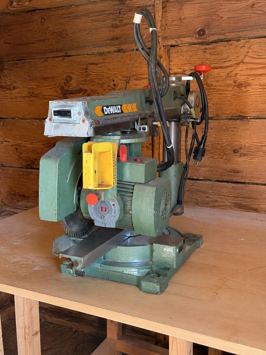 Dewalt Seghe: DeWalt Zugsäge DW110 – Usato da Stein am Rhein venduto da lindenland