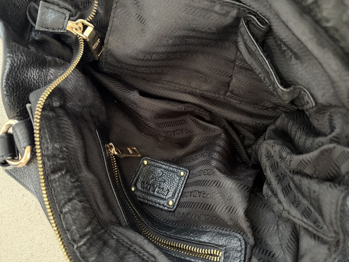 Prada Sacs femmes: Handtasche – D'occasion à Wollerau par shoppingqueen18 5