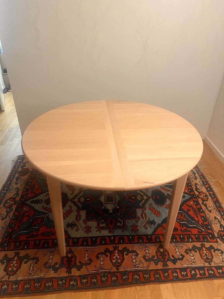 Ikea Tavoli: IKEA SKANSNÄS Extendable Table – Light Beech/Veneer – Usato da Zürich venduto da cha_mhp2