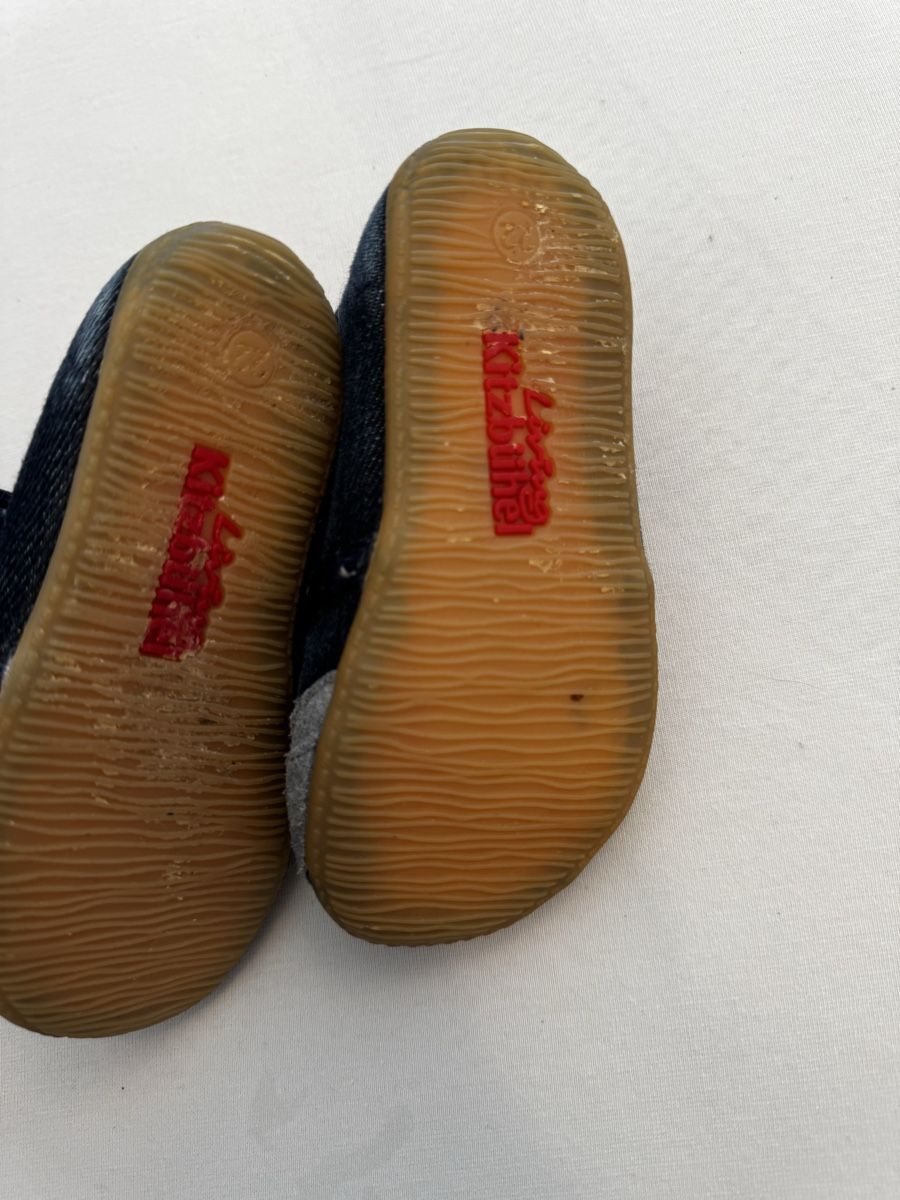 Schuhe für Jungen: Kitzbühel Hausschuhe, Grösse 24, blau mit Waldesign – Gebraucht aus Baar von sabrinas_welt 1
