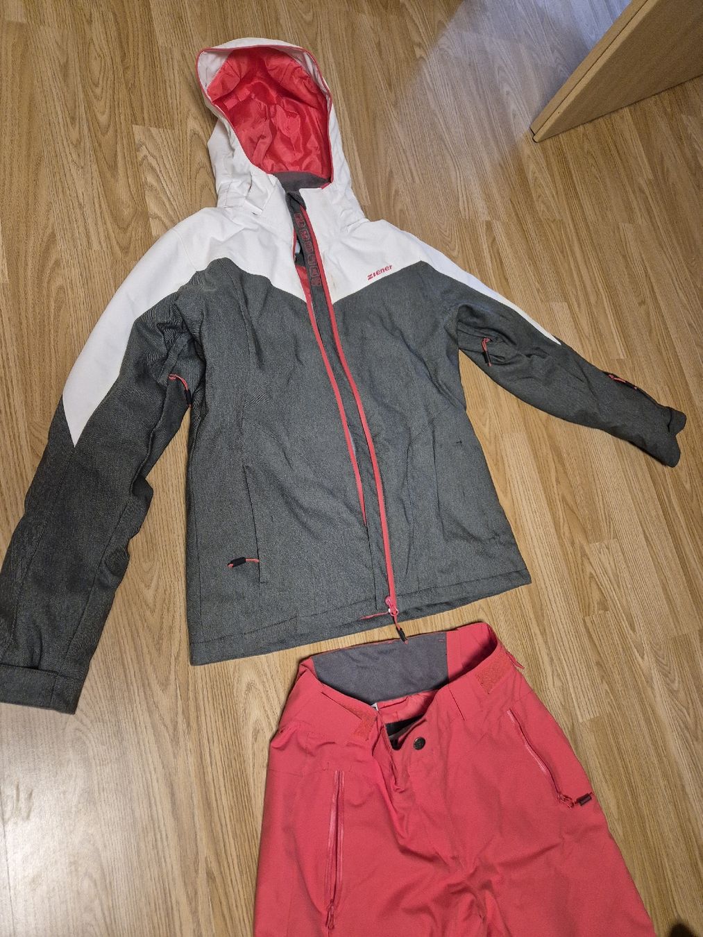 Ziener Completi & Tailleur: Skianzug Ziener – Usato da Ganterschwil venduto da Hobi14