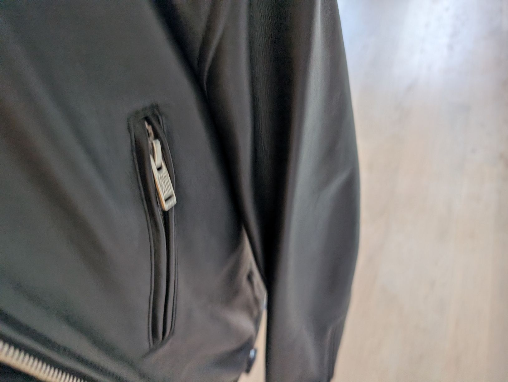 Zadig & Voltaire Giacche: Schwarze Lederjacke Zadig&Voltaire Large – Nuovo (secondo la descrizione) da Bern venduto da rabbit01 2