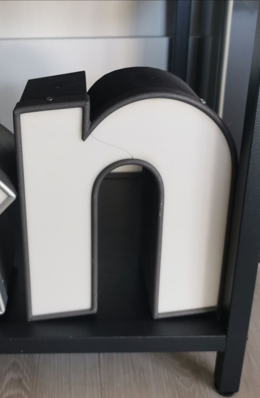 Toutes les décorations: Leuchtschriftbuchstsbe "n" – D'occasion à Niederönz par Silverbluecat