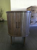 2 stilvolle Nachttische aus Holz – neu, Retro/Vintage Design