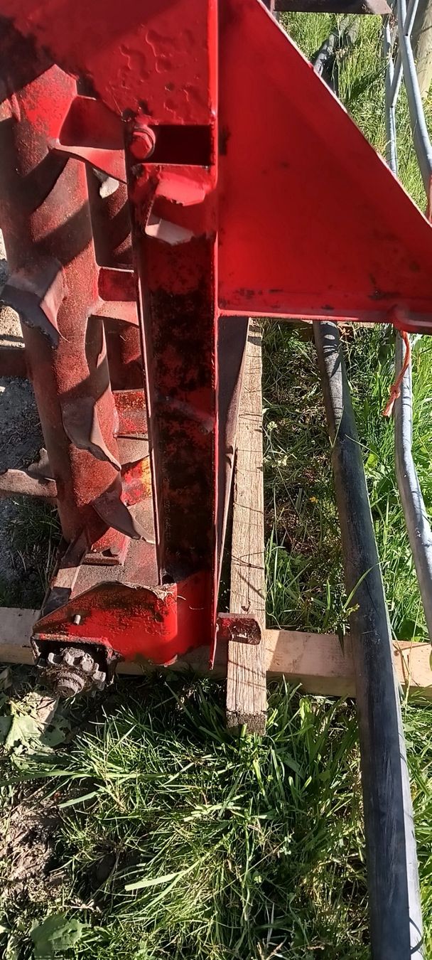 Tutte le macchine: Streuagregat zu Mistzetter Muli – Usato da Eriswil venduto da polytrac02 2