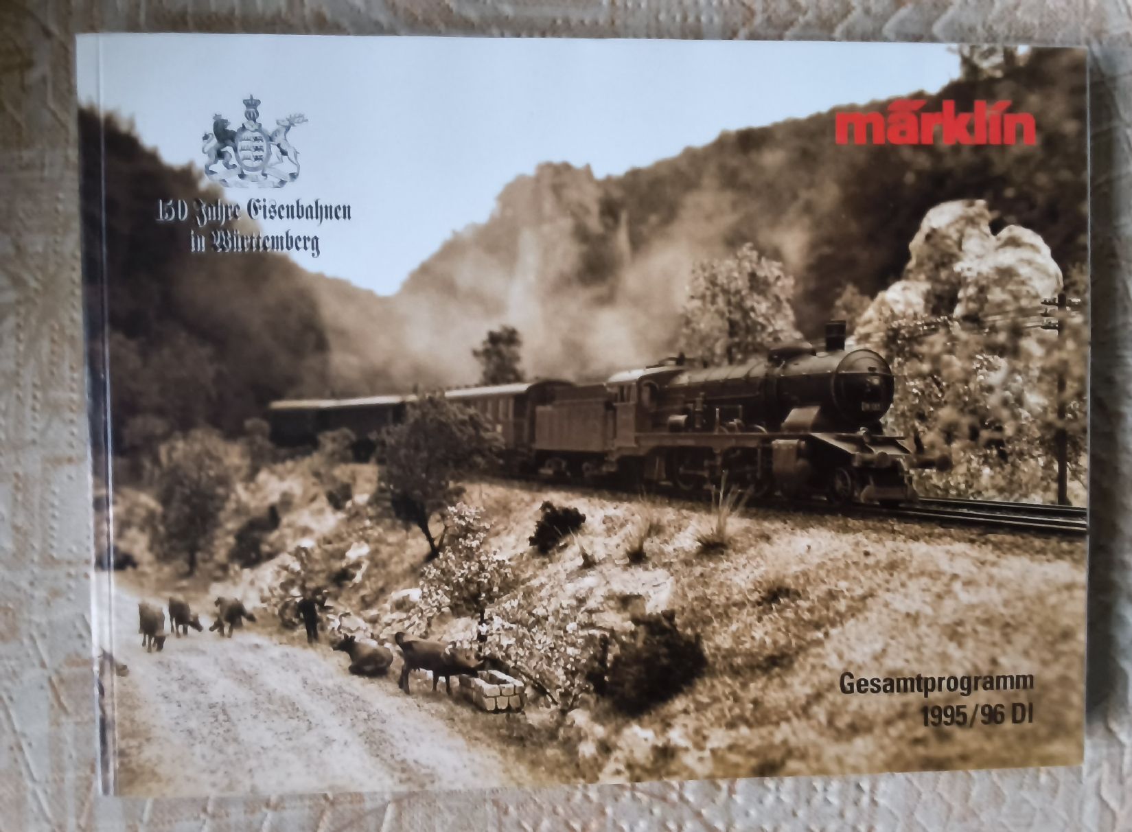 Livres: Märklin Gesamtkatalog 1995/96 – D'occasion à Hallau par histoiremerveilleuse