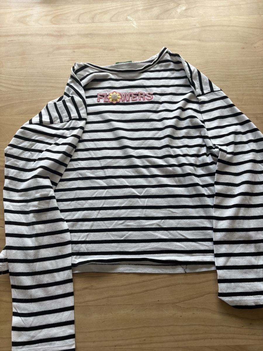 Benetton Blusen, T-Shirts & Tops: T-Shirt Benetton 160cm – Gebraucht aus Bergdietikon von Marineh2004