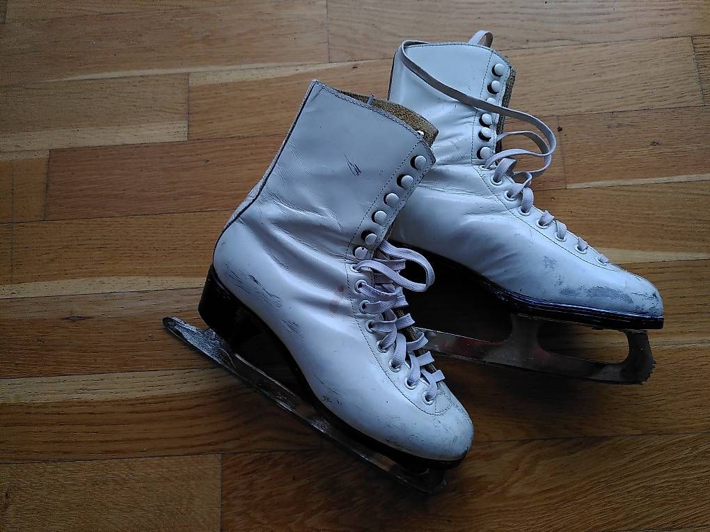 Pattini da ghiaccio: Patins à glace taille 37 – Usato da Martigny venduto da isa_j22w 1