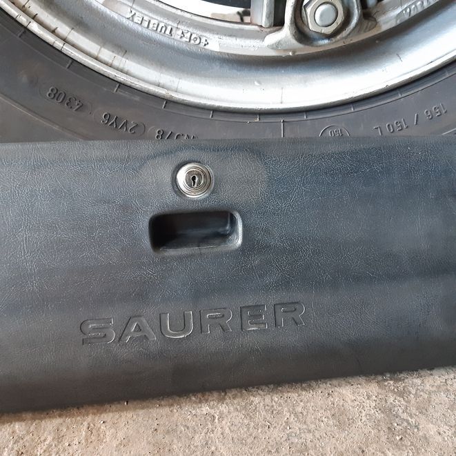 Saurer Alle Ersatzteile: Saurer 83, Handschuhfachdeckel – Gebraucht aus mollis von mansurf33
