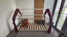 Hausbett Kinderbett weiss Holz guter Zustand 90x200 cm