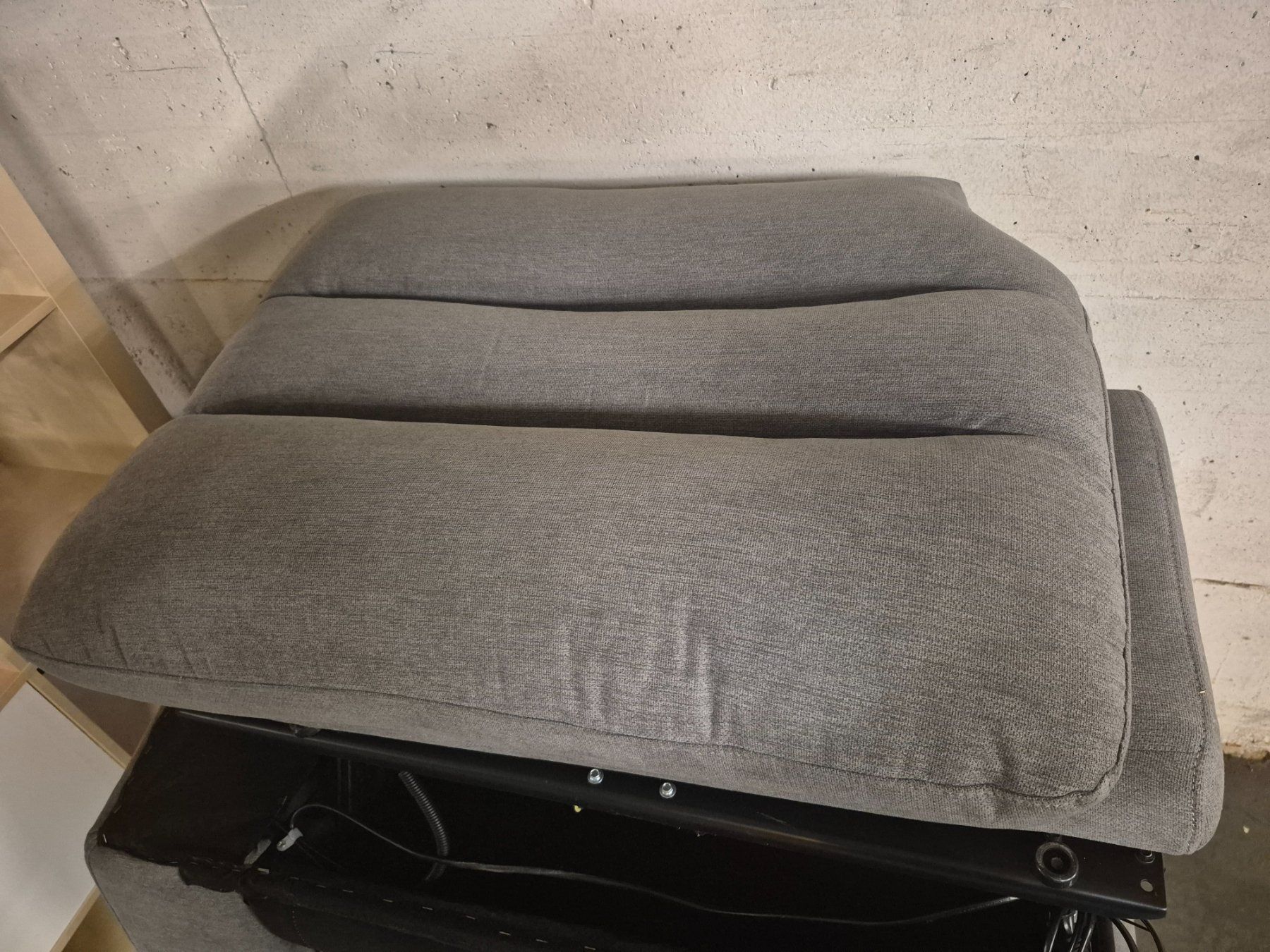Divani: Sofa mit Relaxfunktion – Usato da Burgdorf venduto da Fugazi28 5