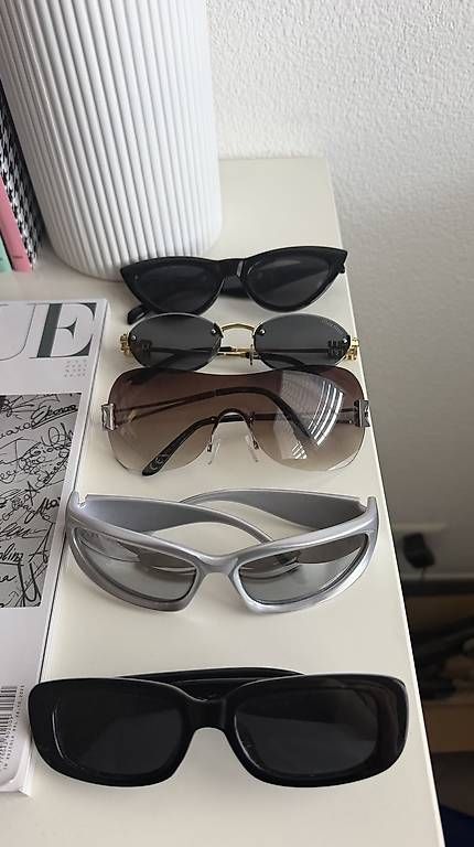 Lunettes & Verres: Vendo 5 occhiali al prezzo di 4 – D'occasion à Sessa par Thisisemma 2