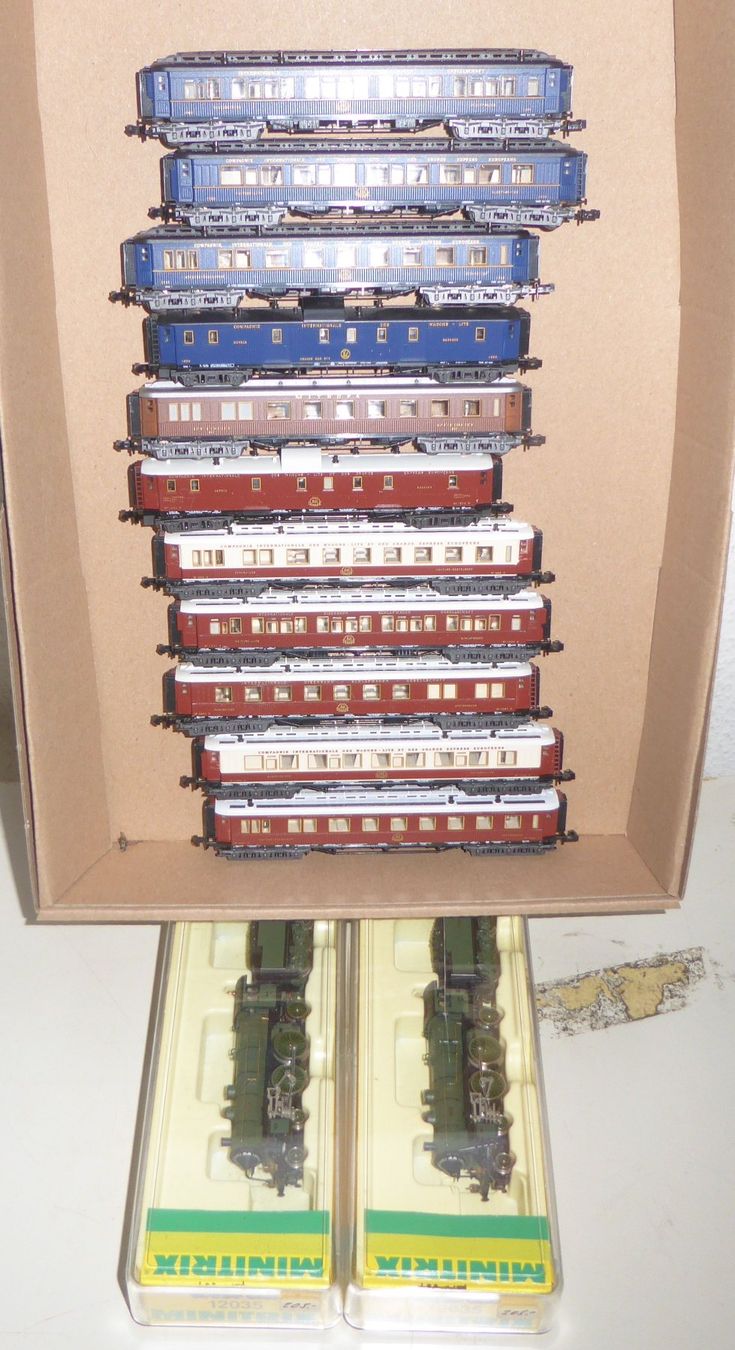 Trix Modellini di ferrovie: Minitrix Spur N Pullman CIWL Zug Set 13-teilig – Usato da Uetikon am See venduto da auktio 5