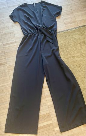Sehr schöner leichter Jumpsuit Gr. 42/L