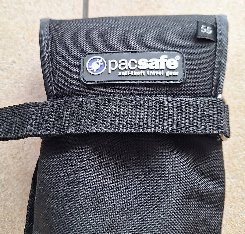 Tresor: Pacsafe – Gebraucht aus Lachen SZ von Leo-Lisa