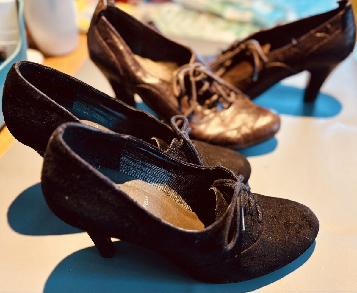 Scarpe da donna: Vintage shoes bundle size 38, chic! – Usato da Zürich venduto da O.Bond