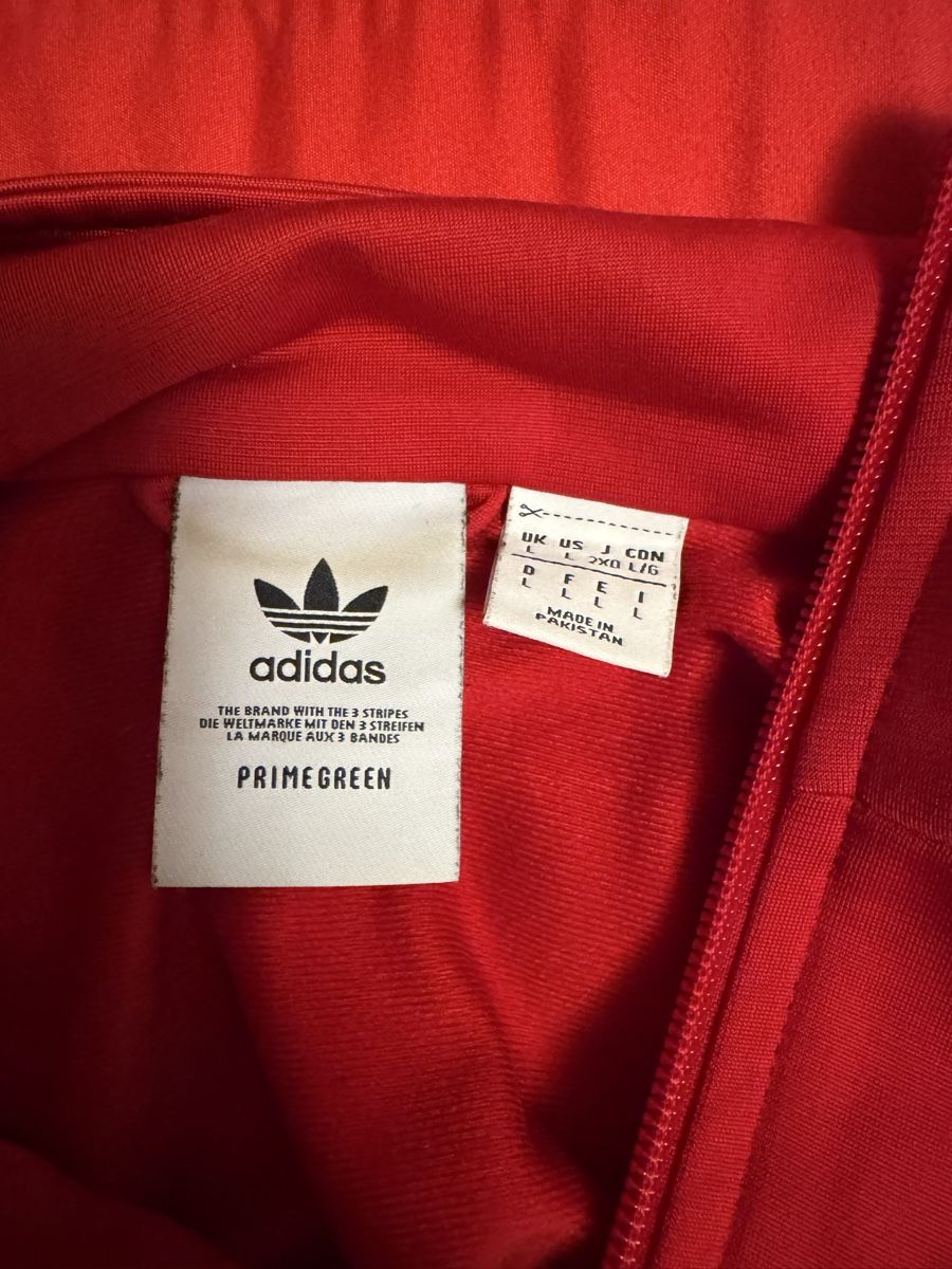 Adidas Giacche: Rote Adidas Trainingsjacke, Grösse L, – Usato da Sissach venduto da User_2405 1