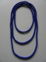 Kette aus blauer Seide