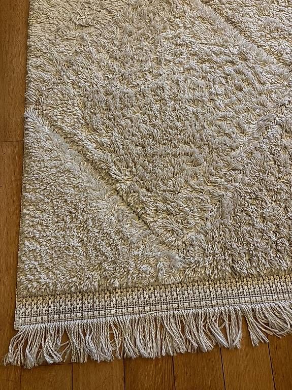Teppiche: Teppich mit Rautenmuster kurzfloor – Gebraucht aus Zürich von YA-LE 1