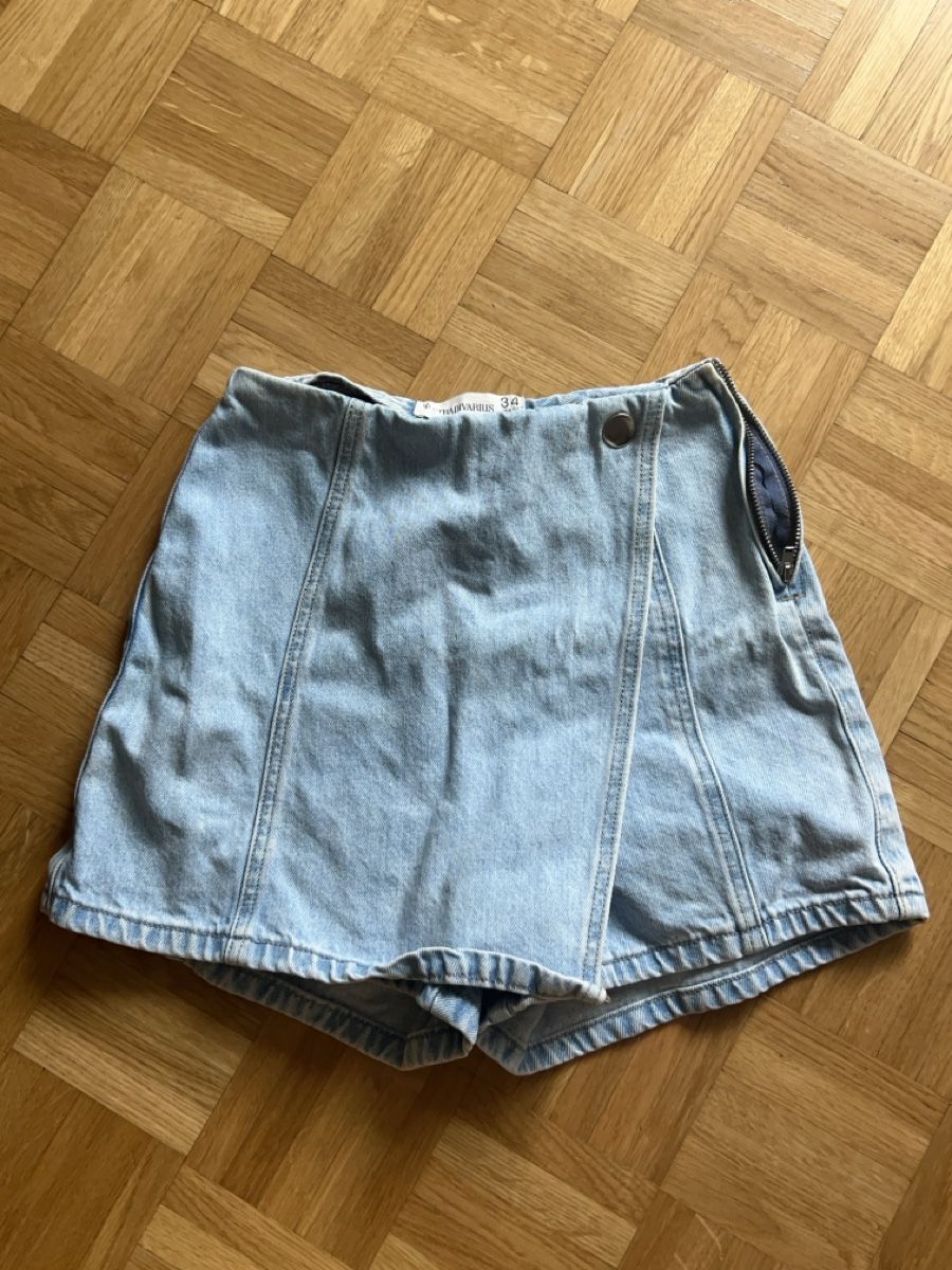 Stradivarius Jupes: Hose/Rock – D'occasion à Zürich par ori_9dcy