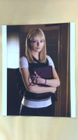 Emma Stone, Original Autogramm auf Grossfoto in Farbe