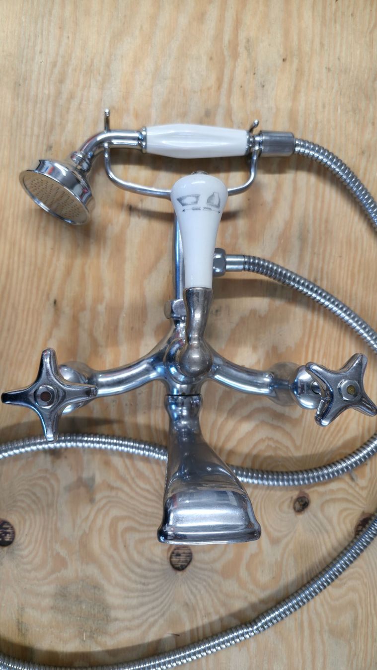 Rubinetteria: Bade-Armatur Antik – Usato da Ostermundigen venduto da kuendig-armaturen 2