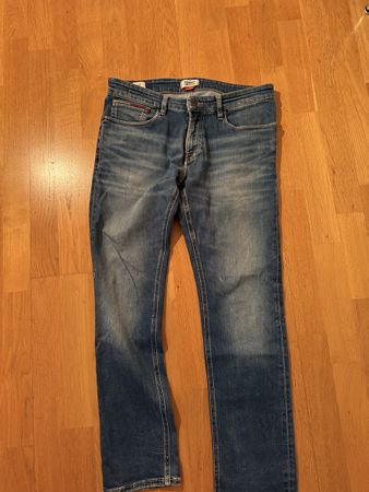 Tommy Hilfiger Scanton Slim Jeans, Size 31/30