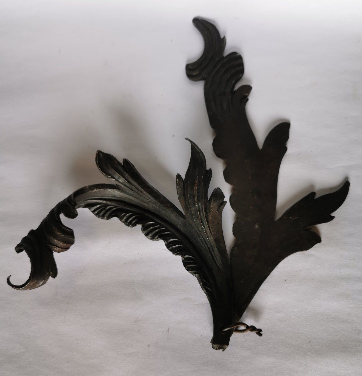 Tutte le decorazioni: Barock-Blatt geschmiedet, eingerollt, mit Abwicklung/Vorlage – Nuovo (secondo la descrizione) da Vielbringen Worb venduto da Isch-0u-guet