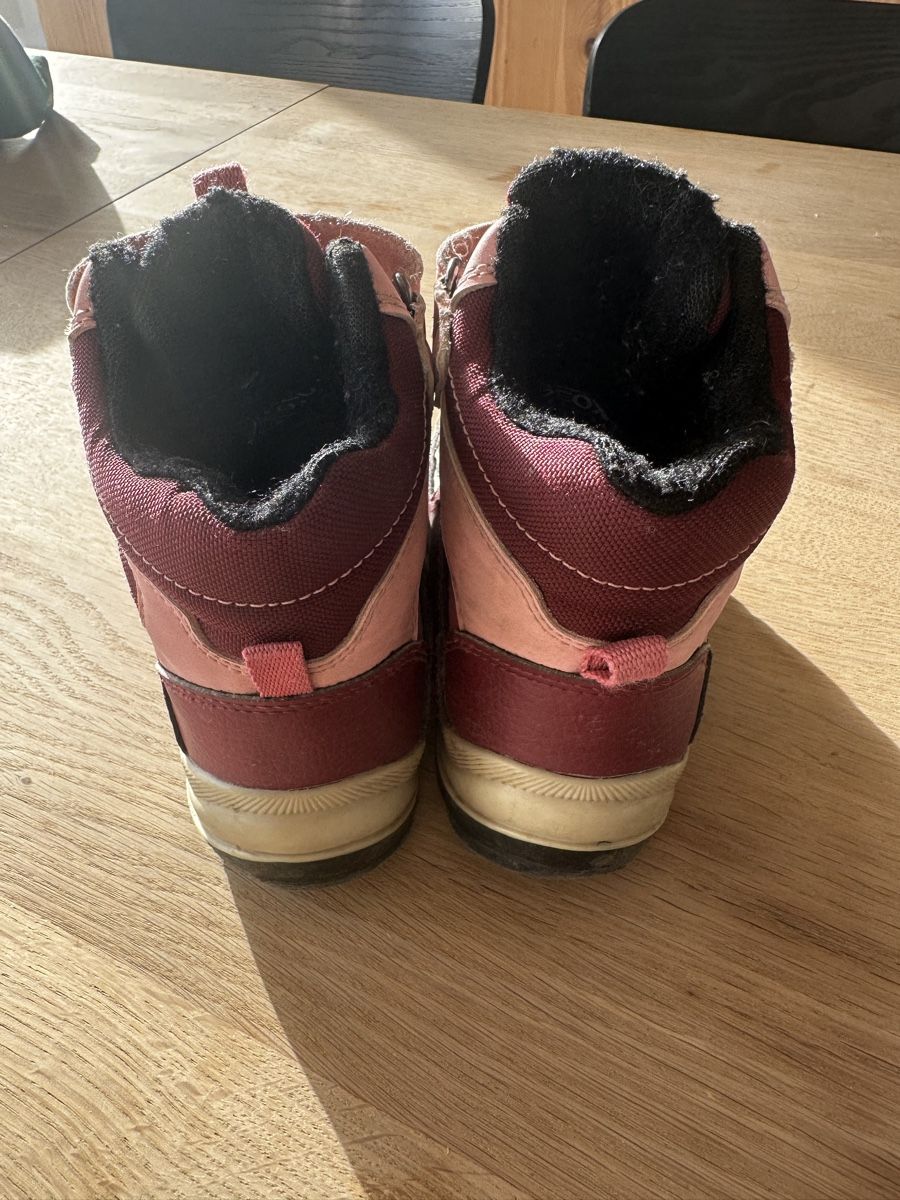 Geox Scarpe per ragazze: Geox Winterstiefel Grösse 25 – Usato da Bern venduto da Tana31 2