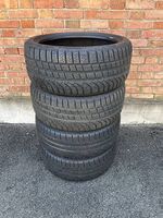 4 x 235/40/19 Pirelli Winterreifen 