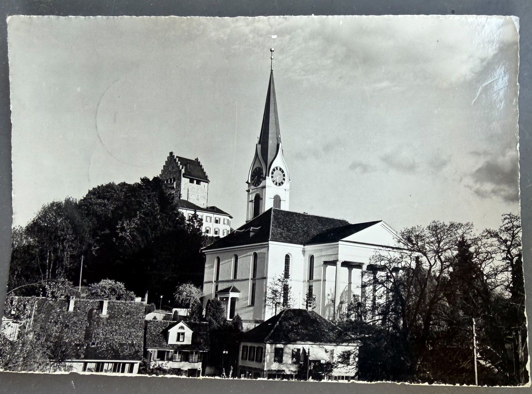 Cartoline postali: USTER - Schloss und Kirche - Ansichtskarte – Usato da Tegerfelden venduto da siebenmacky