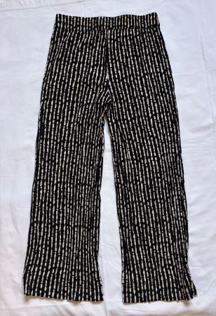 Pantalon d'été C&A à rayures noires et blanc, longueur 97cm