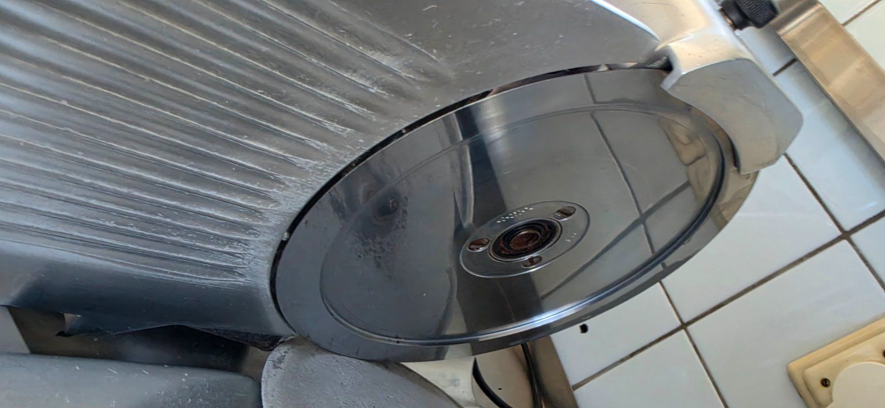 Appareils de cuisine: Aufschnittmaschine – D'occasion à Burgdorf par dan_gvx8