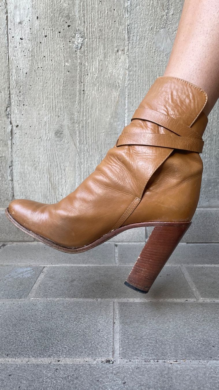 Celine Scarpe da donna: Bottines Céline Paris / Stiefeletten – Usato da Martigny venduto da Lea_lucci 3