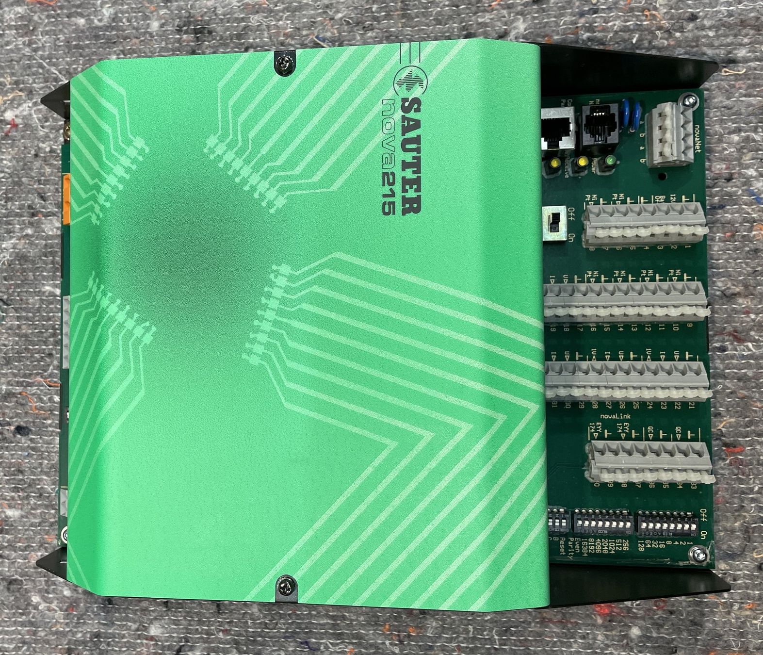 Sistema di controllo: Sauter Kompakt Automationsstation EYL215_F001 – Usato da Mörigen venduto da Q4 2