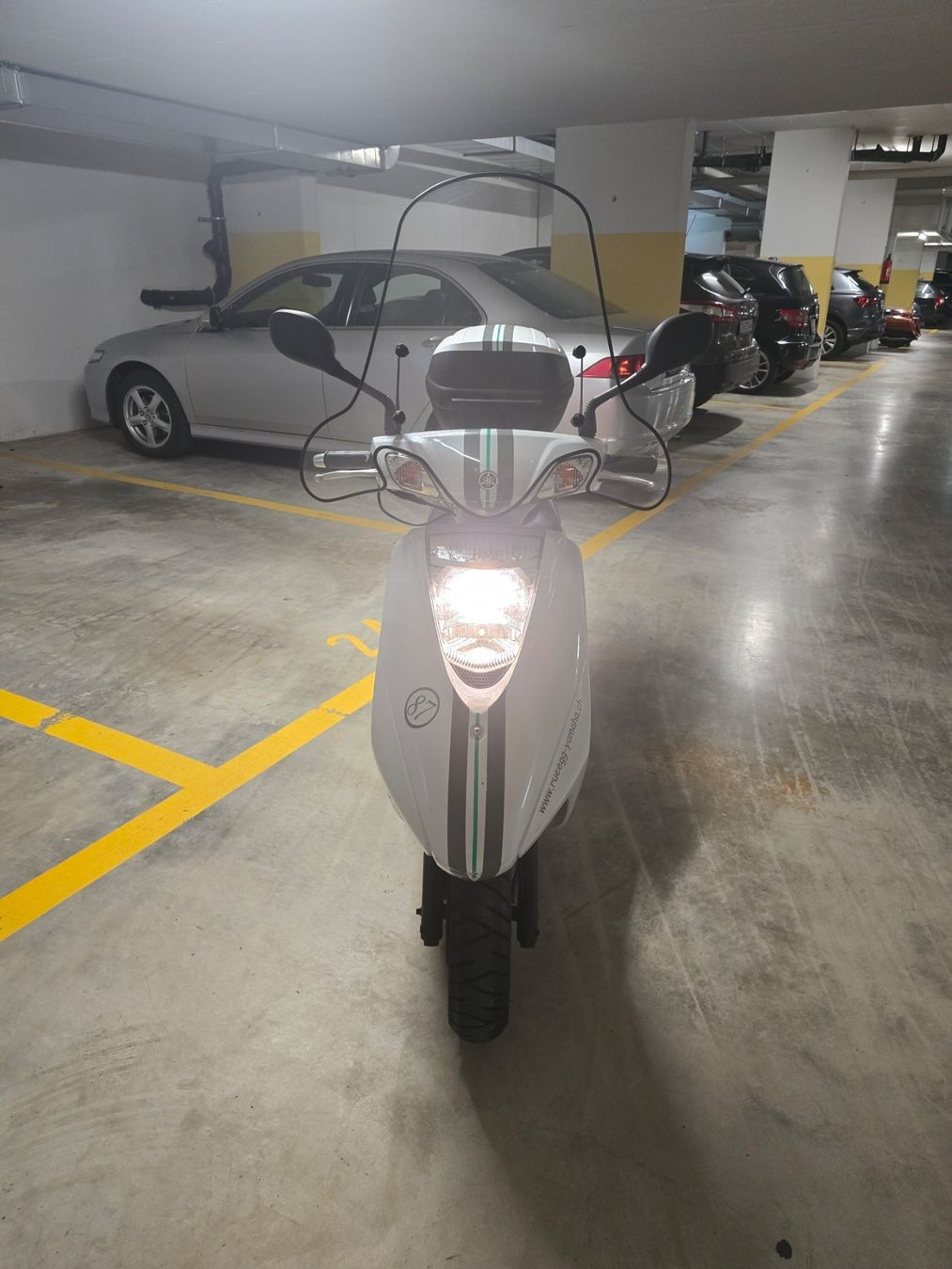 Yamaha Scooter: Yamaha XC 125  Vity  weiss *** – Usato da Zürich venduto da Fifa 6