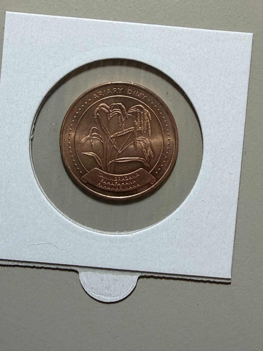 Tutti le monete: Madagascar - 5 ariary - 1996 – Usato da Payerne venduto da Mike1682 1