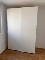 Schwebetürenschrank weiss 2 Türen mit Einteilung top Zusta