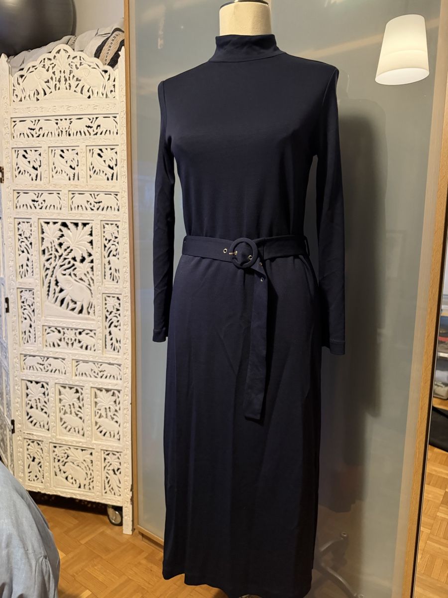 Massimo Dutti Vestiti: Robe Massimo Dutti bleu marin taille M – Usato da lausanne venduto da annec777