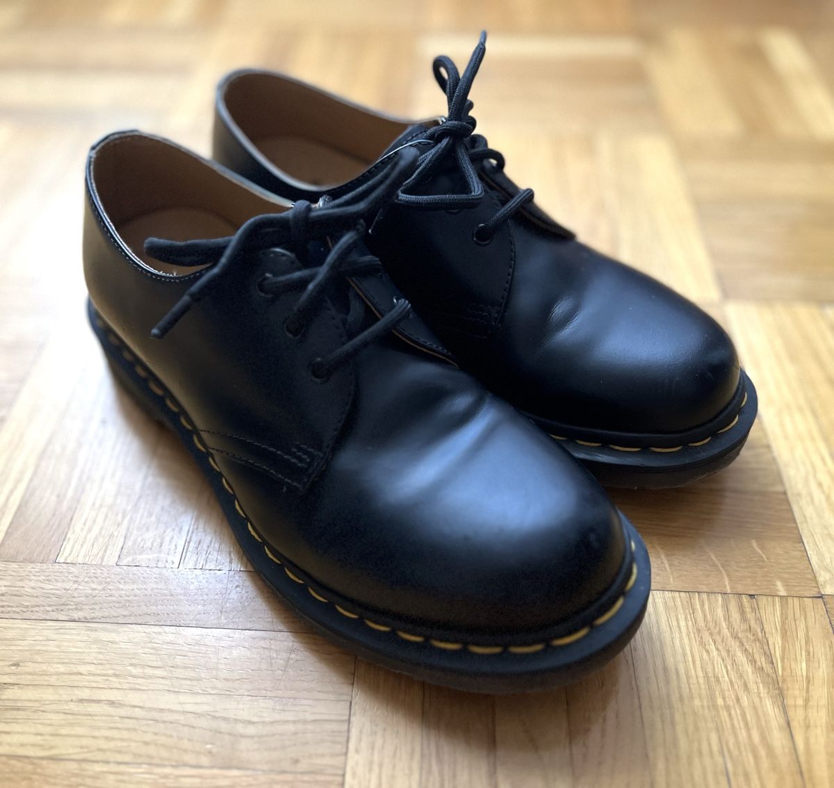 Dr. Martens Herrenschuhe: Dr Martens 1461 smooth black – Gebraucht aus Lausanne von micou47