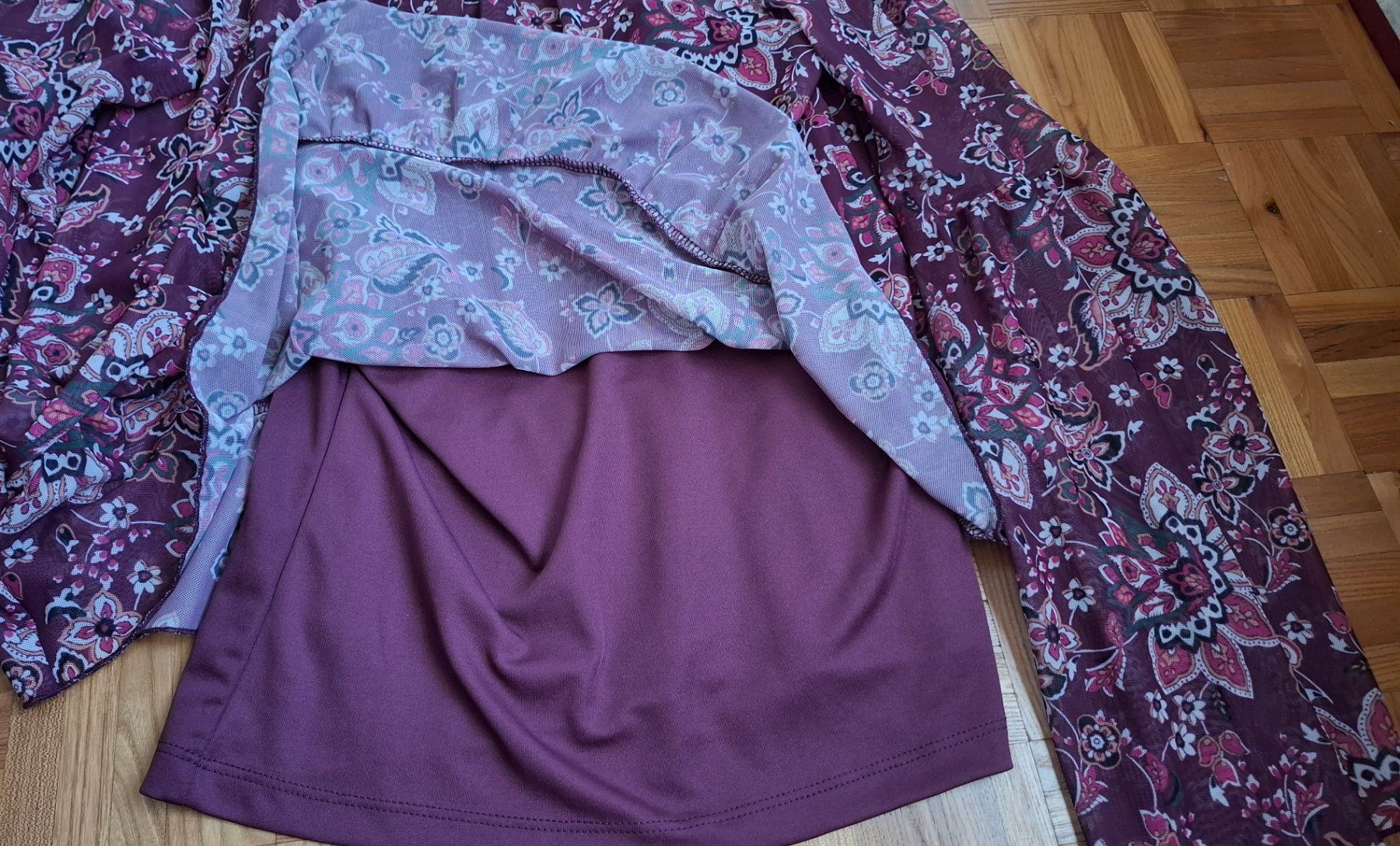 Top: Blouse violette à fleurs/Bluse lila mit Blumenmuster – Nuovo (secondo la descrizione) da Moutier venduto da ant_6dwq 2