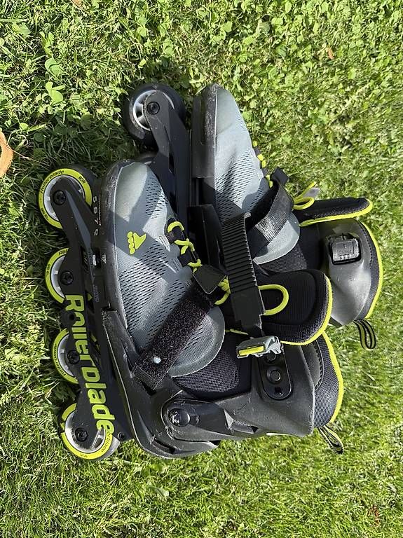 Pattini in linea & Pattini a rotelle: Rollerblades – Usato da Kriens venduto da j_g_fj7m