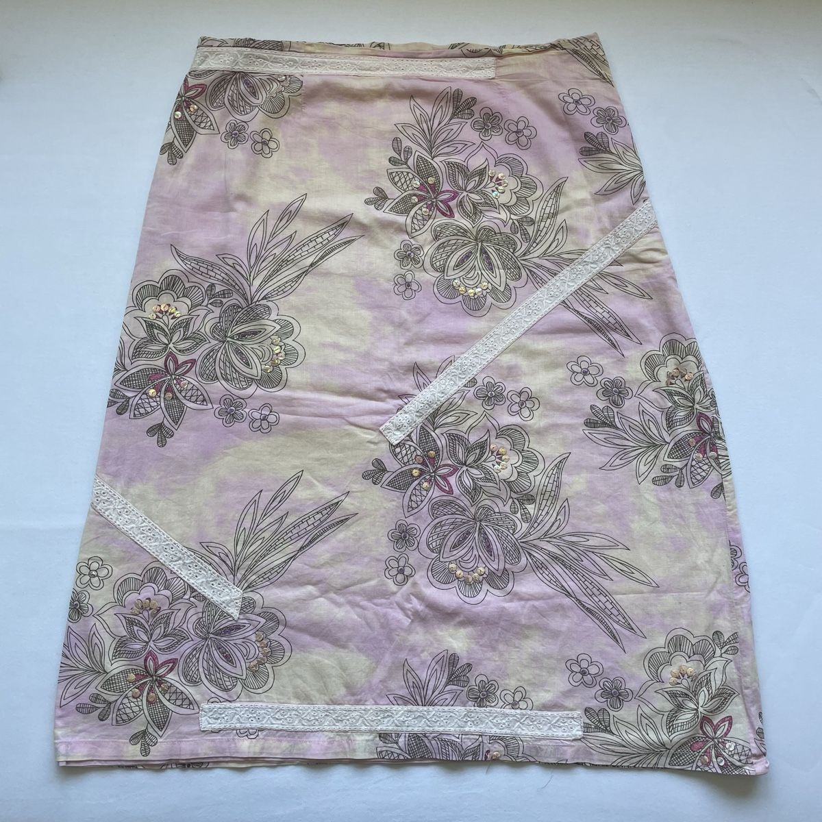 Etam Gonne: Pinker Rock Etam Gr.M – Usato da Oberwil BL venduto da olibbg