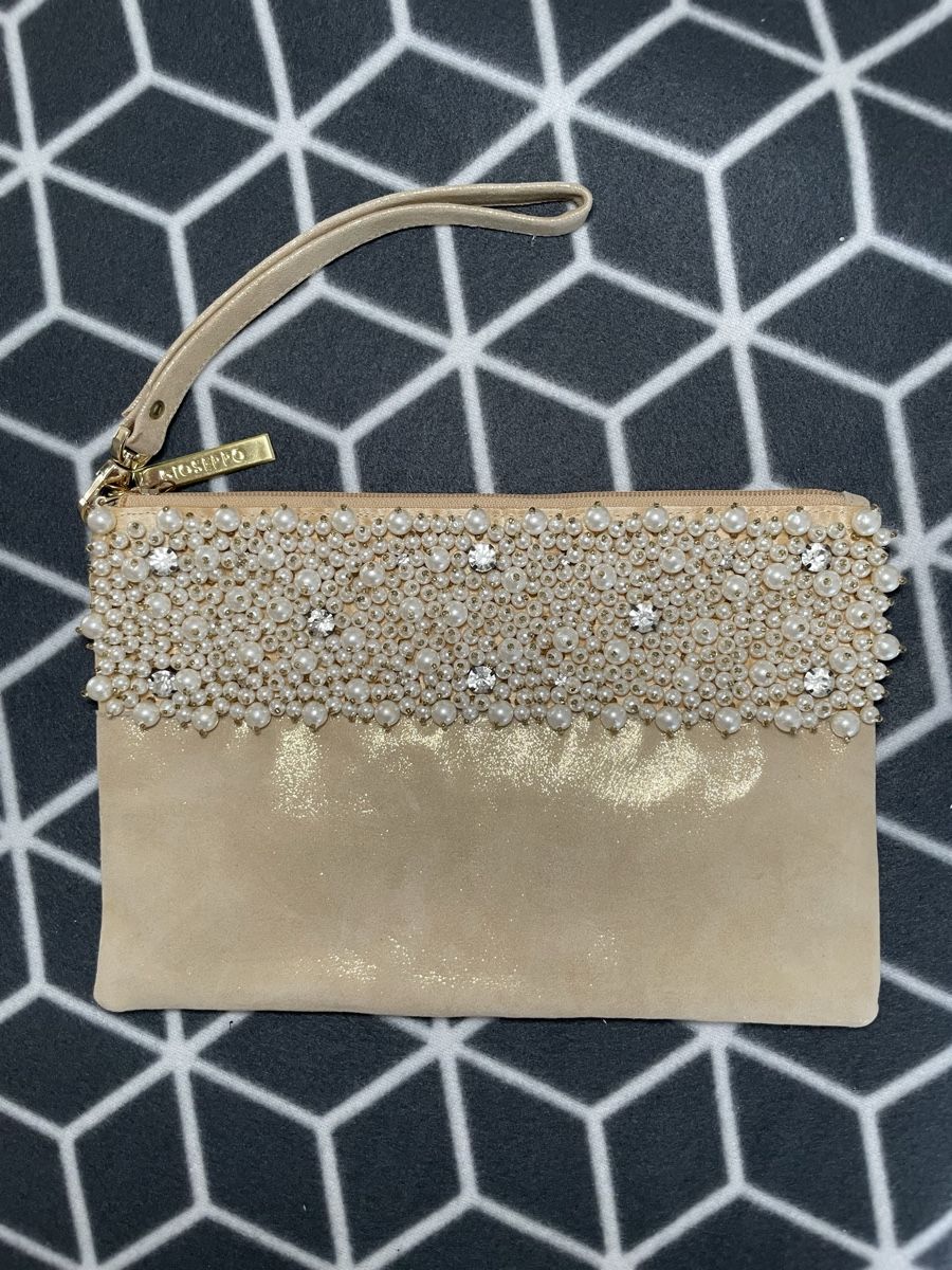Taschen für Damen: Clutch Gioseppo beige mit Perlen  – Gebraucht aus Rheineck von cha_p9qy