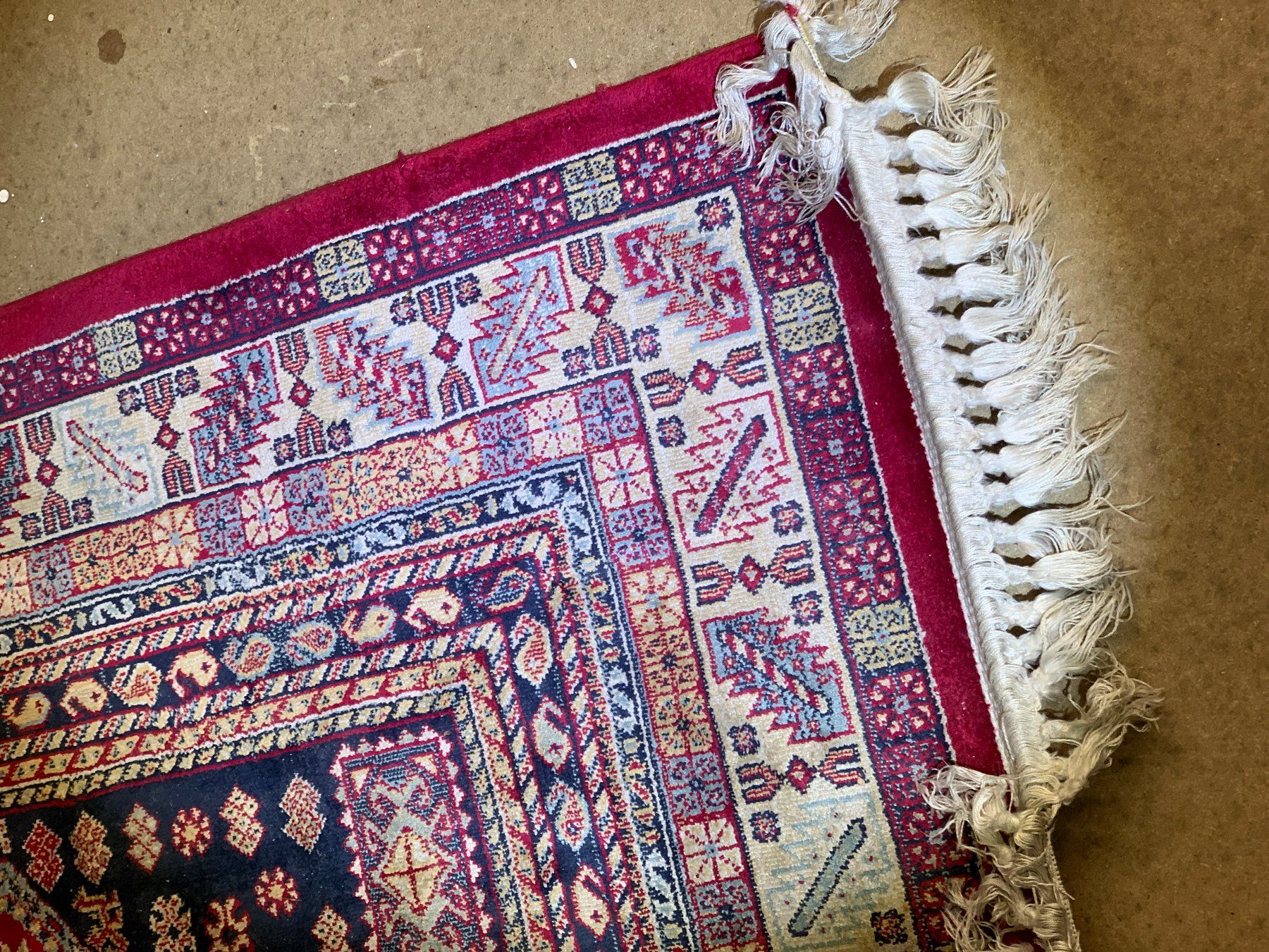 Tapis: Teppich mit Fransen rot in Orient Muster – D'occasion à Rickenbach SZ par Frickler 8