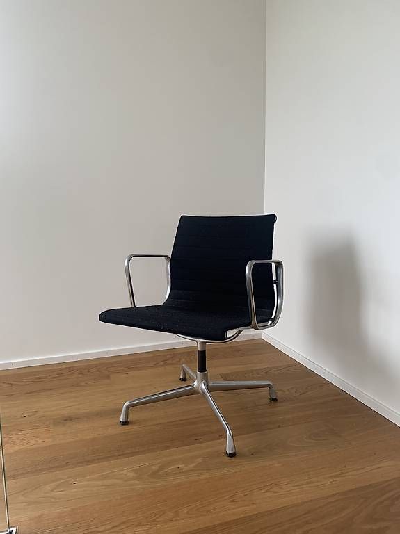 Eames Sedie: Eames EA107 Bürostuhl – Usato da Rheinfelden venduto da xan_w2pb 1
