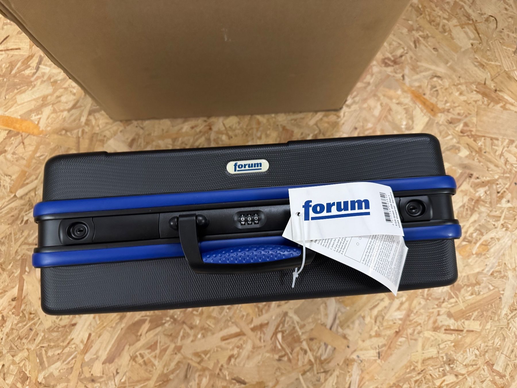 Tutti gli attrezzi: Valise Forum - Neuve - Jamais utilisée - Coffret outillage – Nuovo e nell'imballaggio originale da Cheyres venduto da Floflo1468