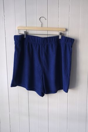 H&M Shorts blau elastischer Bund Grösse XL sehr gut